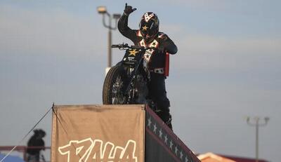 Oltre 62 metri in volo: la nuova impresa di Colby Raha in sella ad una Harley-Davidson
