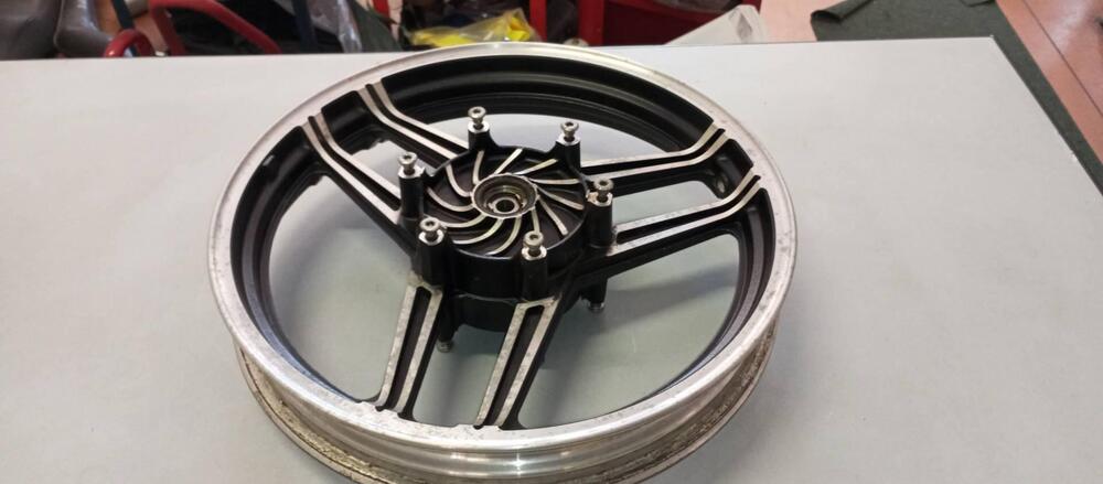 CERCHIO ANTERIORE HONDA VF750C RC07 (6)