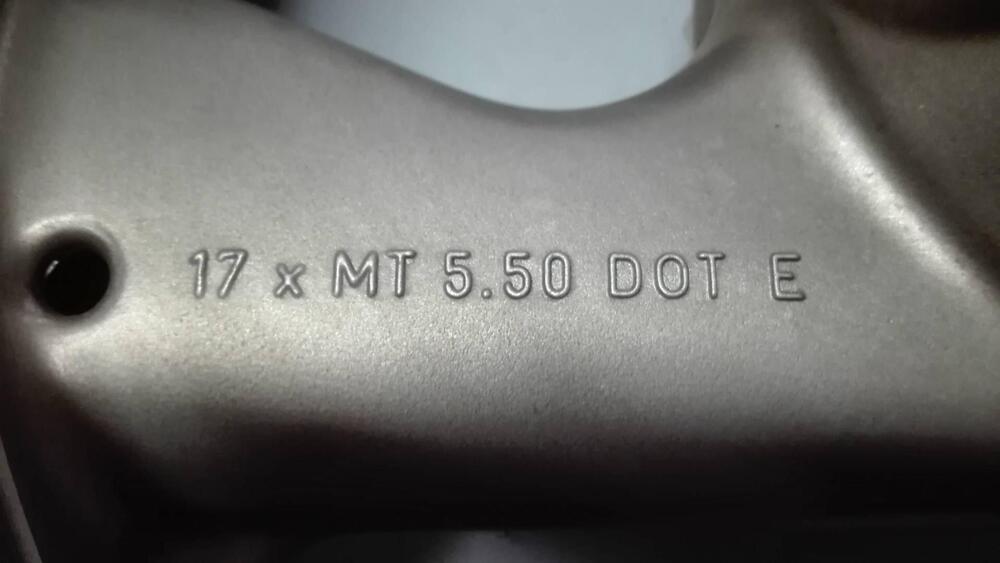 CERCHIO POST.DUCATI MONSTER 900 1996 (3)