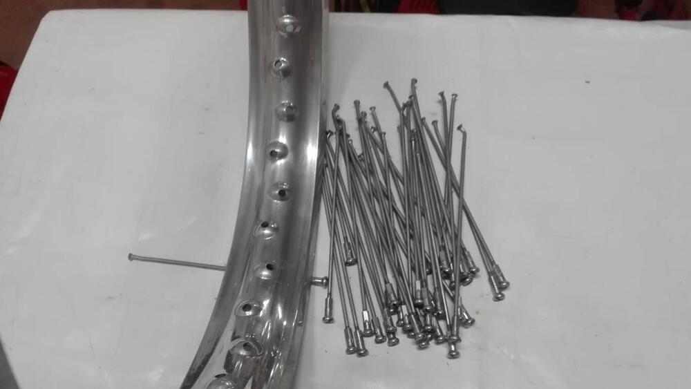 Cerchio posteriore Akront 18 pollici (2)