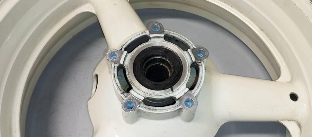 CERCHIO POSTERIORE SUZUKI (7)