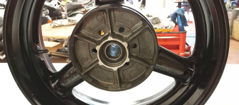 CERCHIO POSTERIORE SUZUKI GSX-R 600 SRAD (6)