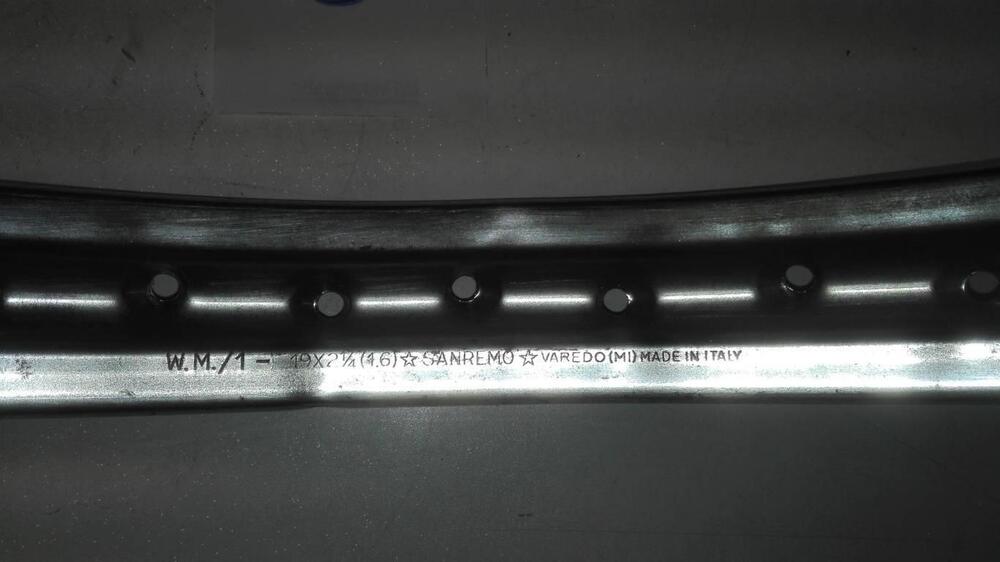 Cerchio Sanremo da 19 pollici (2)