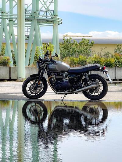 Triumph Speed Twin 900 (2023 - 24) usata