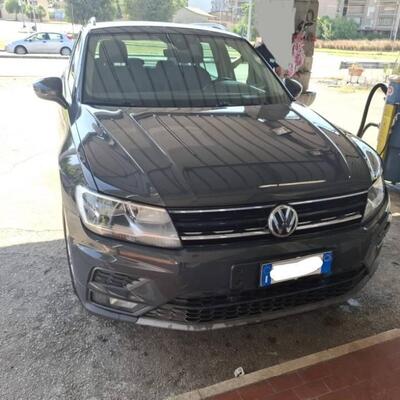 Volkswagen Tiguan 2.0 TDI SCR Business BlueMotion Technology del 2019 usata a Rende