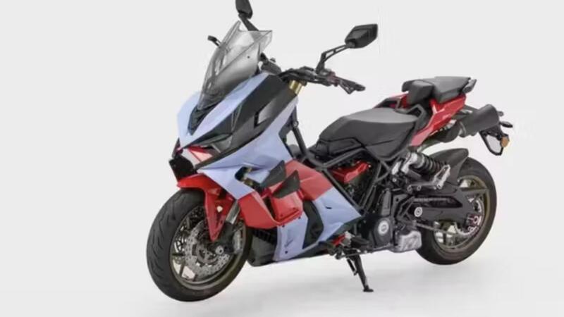 QJMotor Dragster 700: lo scooter cinese da 200 km/h. Ma vi ricorda qualcosa? [GALLERY]
