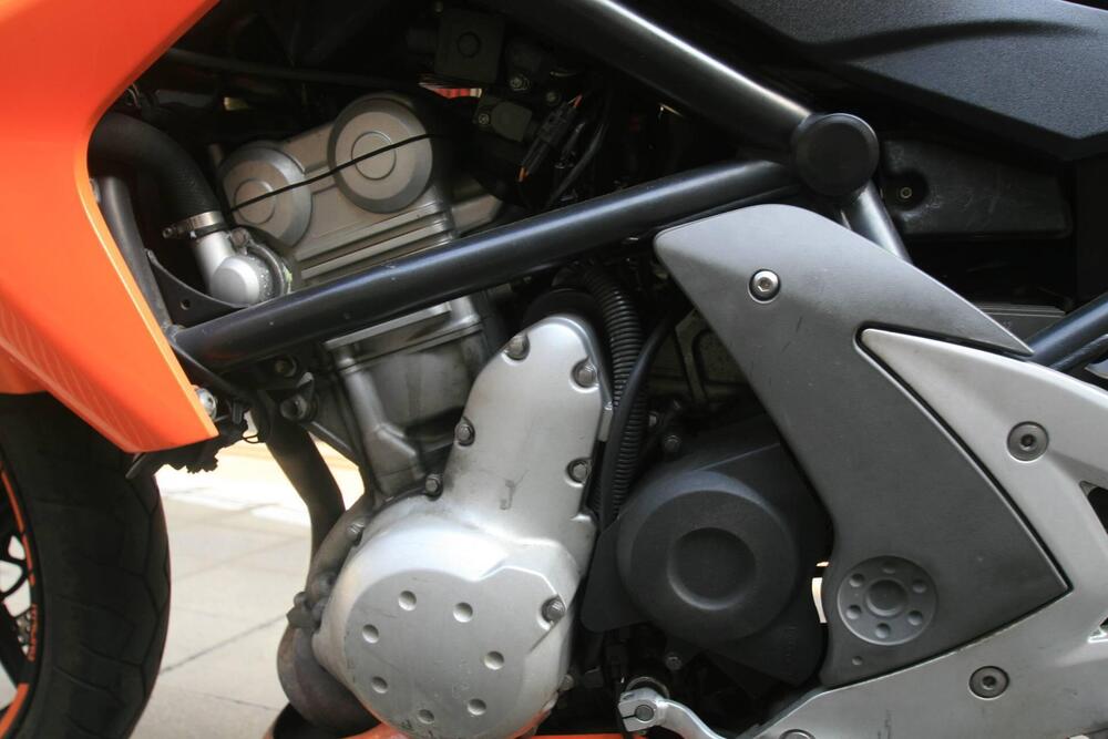 Kawasaki ER-6N (2005 - 08) (5)