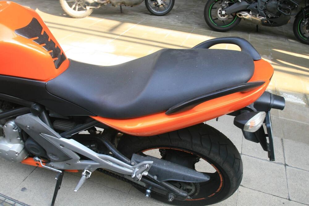 Kawasaki ER-6N (2005 - 08) (6)