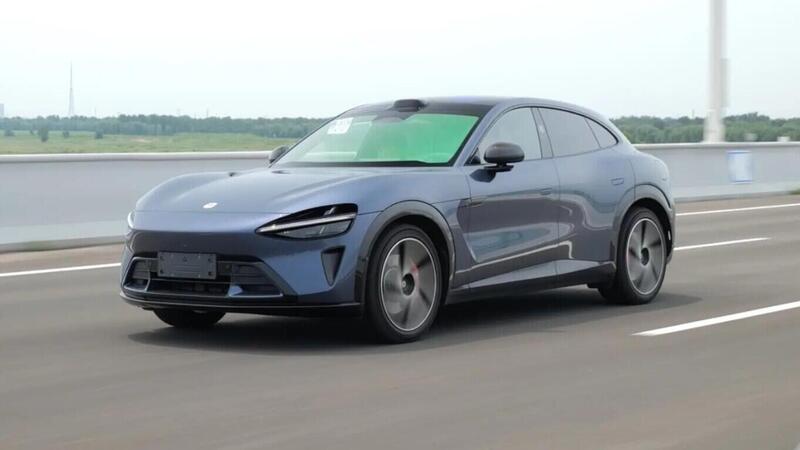 &ldquo;Se avete fretta, comprate una Tesla o una Xpeng&rdquo;: l&rsquo;onest&agrave; spiazzante del CEO di Xiaomi sul SUV elettrico YU7