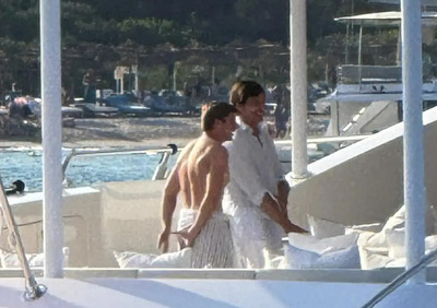 F1. Max Verstappen resta in Red Bull nel 2026, ma che ci faceva sullo yacht di Toto Wolff in Sardegna?
