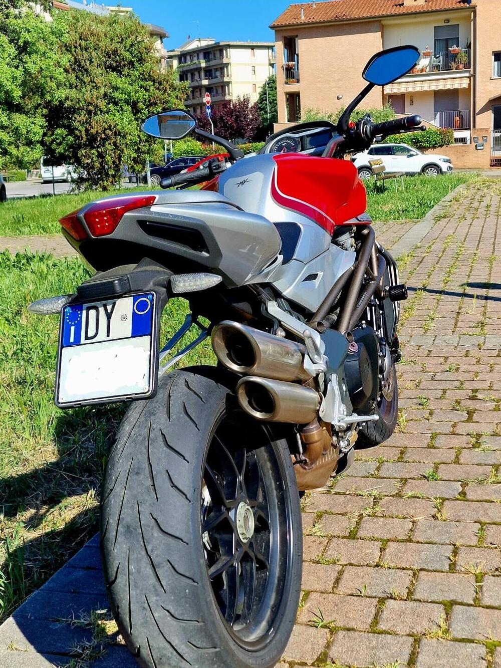 MV Agusta Brutale 1090 RR (2009 - 15) (2)