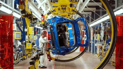 Stellantis, Melfi: dal 25 agosto nuovi tagli al personale in linea, scattata l&#039;allarme &ldquo;robotizzazione&rdquo;