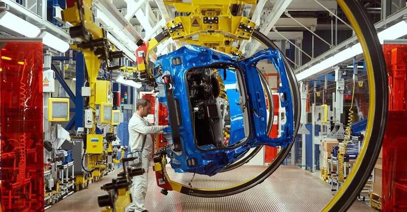 Stellantis, Melfi: dal 25 agosto nuovi tagli al personale in linea, scattata l&#039;allarme &ldquo;robotizzazione&rdquo;