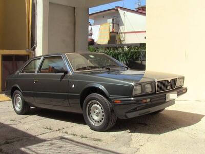 Maserati biturbo d&#039;epoca del 1980 a Roma