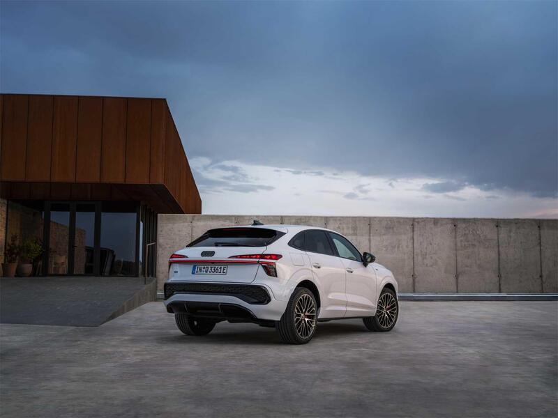 Posteriore nuova Audi Q3 Sportback