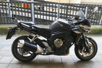 Yamaha FZ1 Fazer (2006 - 16) usata