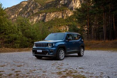 Stellantis, addio alla Jeep Renegade: uno dei SUV pi&ugrave; venduti non avr&agrave; un successore