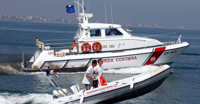 Cecina, pizzicato a 13 anni alla guida di una moto d&#039;acqua: maxi multa 