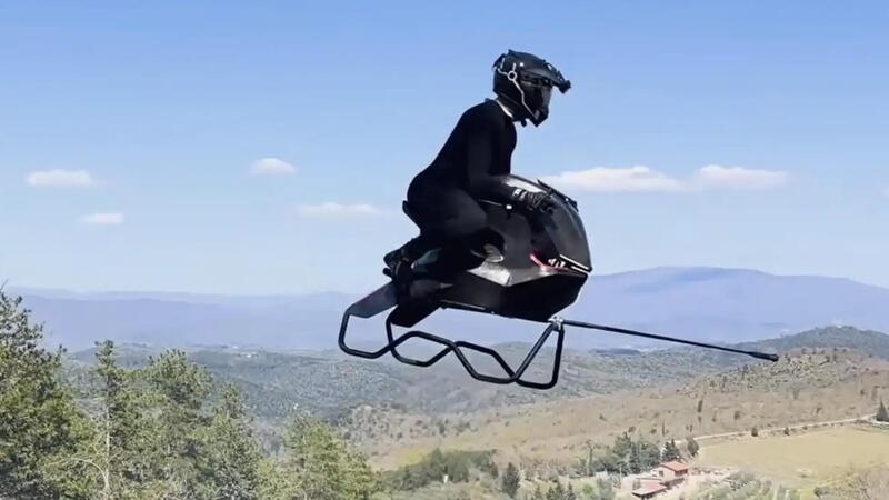 Quanto costa una moto volante? Tenetevi forte: ecco il prezzo della Volonaut Airbike [VIDEO E GALLERY]