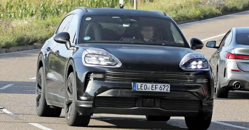 Porsche Cayenne elettrica: fino a 1.000 CV e 1.000 km di autonomia [Foto Spia]