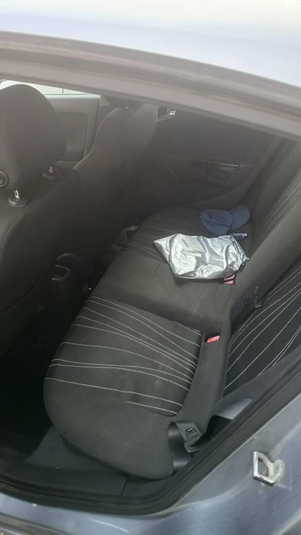 Opel Corsa usata a Napoli (8)