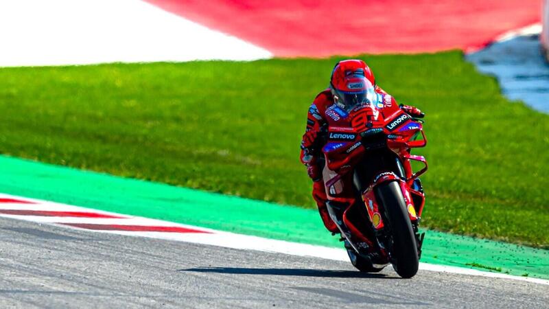 MotoGP 2025. GP di Austria. Sprint: ritorna il dominio familiare, primo Marc, secondo Alex Marquez, ritirato Pecco Bagnaia [RISULTATI]