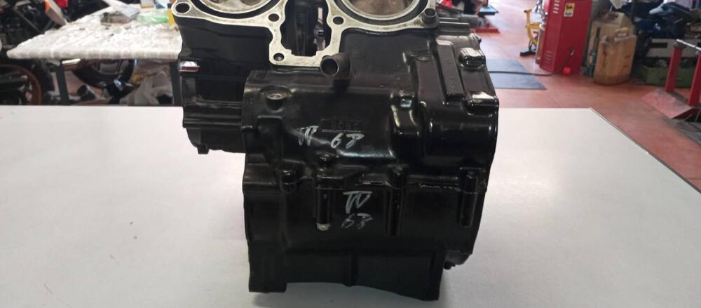 CILINDRI + PISTONI HONDA VF750C RC07 (4)