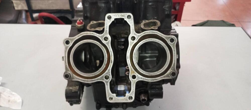 CILINDRI + PISTONI HONDA VF750C RC07 (7)