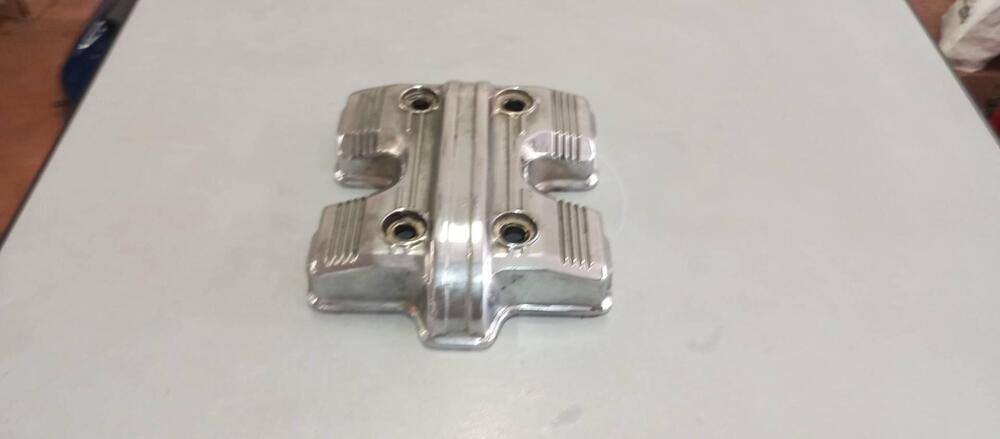 COPERCHIO VALVOLE ANTERIORE HONDA VF750C RC07 (2)