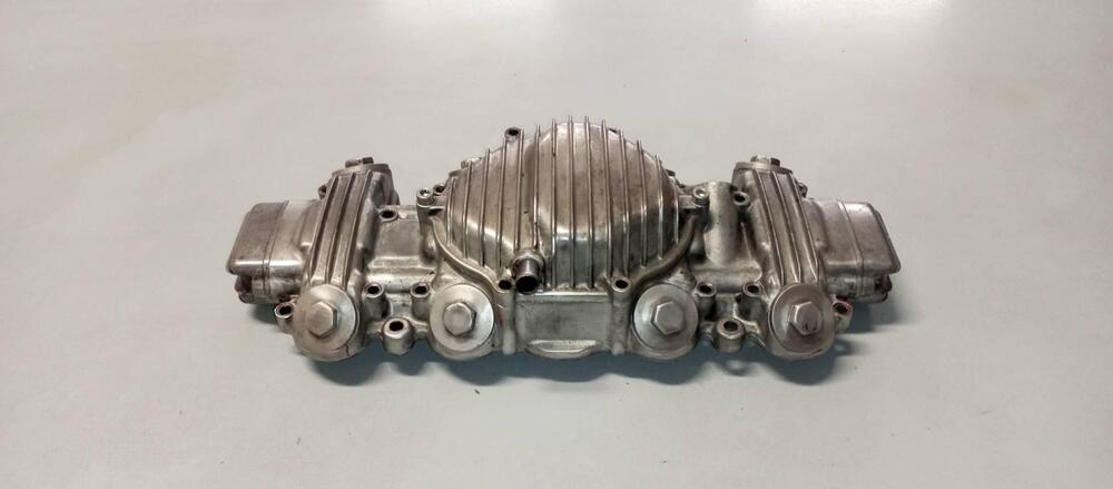 COPERCHIO VALVOLE E BILANCIERI BENELLI 500 1974