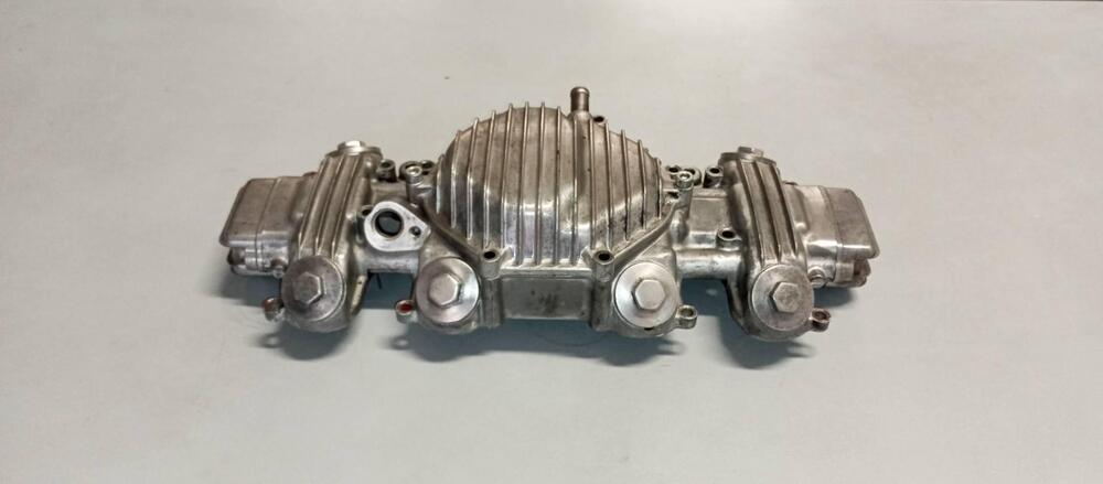 COPERCHIO VALVOLE E BILANCIERI BENELLI 500 1974 (2)