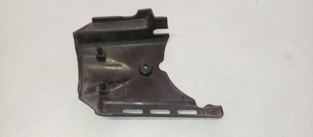 COPRIPIGNONE HONDA VF750C RC07 (2)