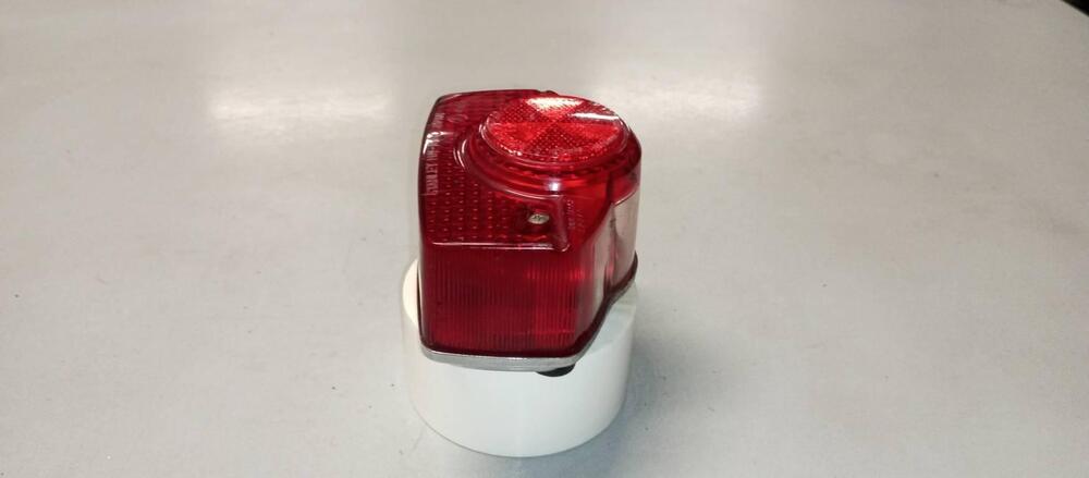 FARO POSTERIORE COMPLETO HONDA CB 500 FOUR (5)