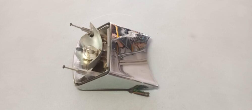 FARO POSTERIORE HONDA VF750C RC07 (2)