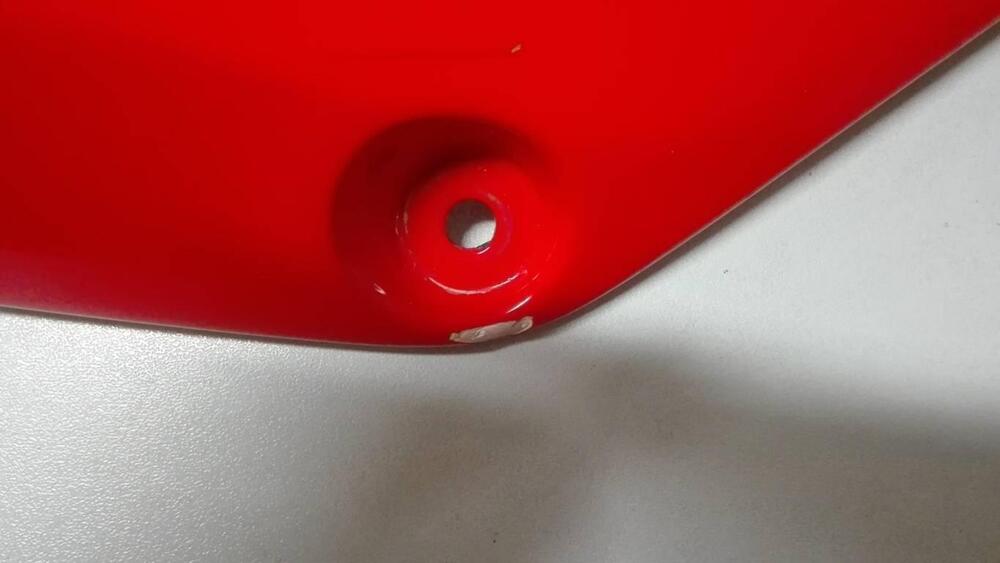 FIANCHETTO POSTERIORE DX DUCATI SS 600-750-900 (5)