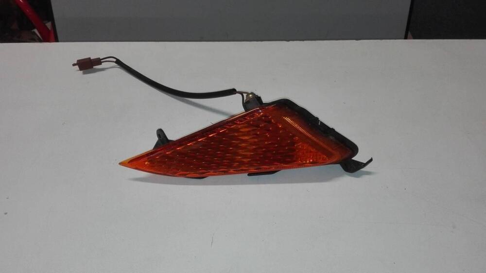 Freccia anteriore sinistra Yamaha Majesty 250