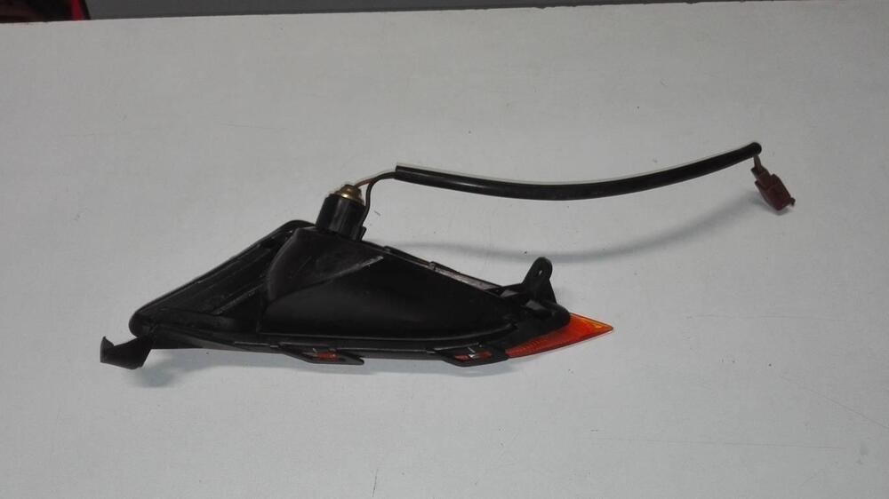 Freccia anteriore sinistra Yamaha Majesty 250 (3)