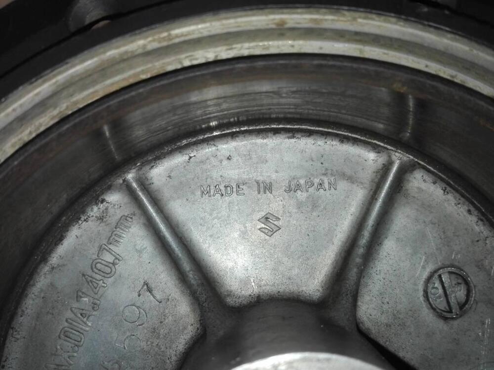 Mozzo posteriore Suzuki RM 400 1980 (4)