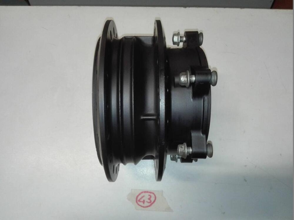 Mozzo posteriore Suzuki RM 400 1980 (5)