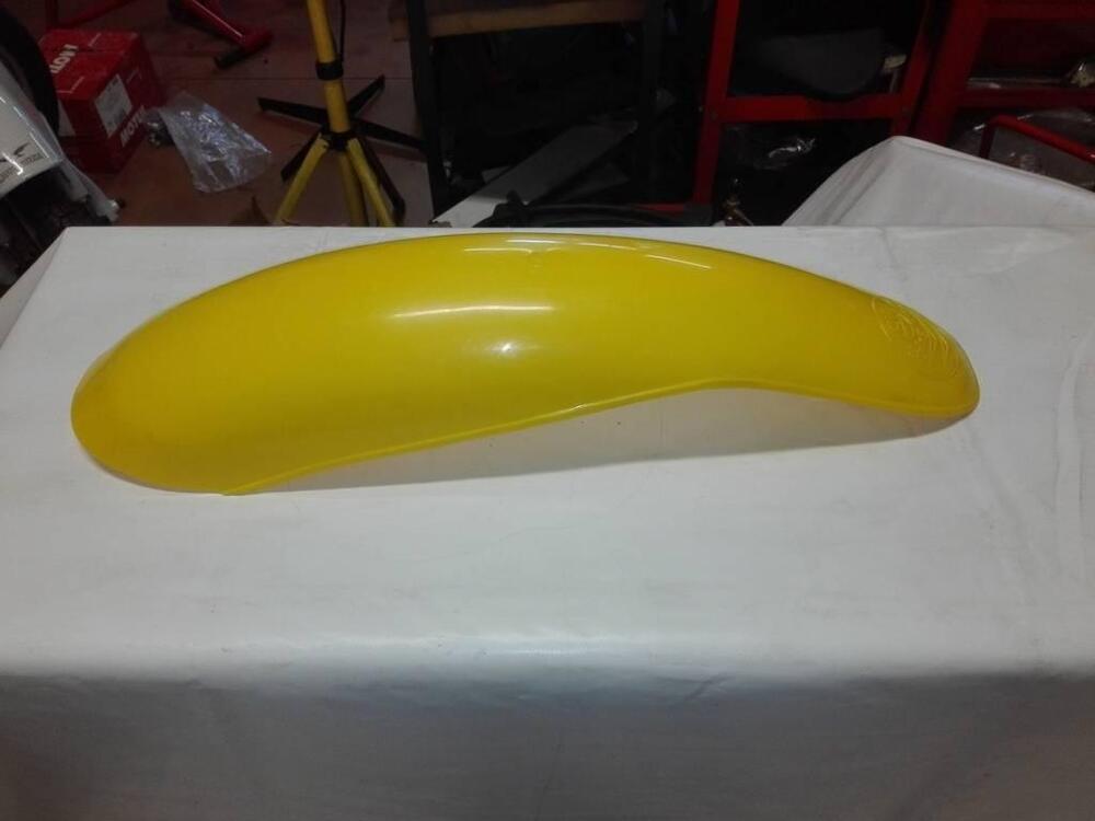 Parafango posteriore Flying Cross colore giallo CIENNE (2)