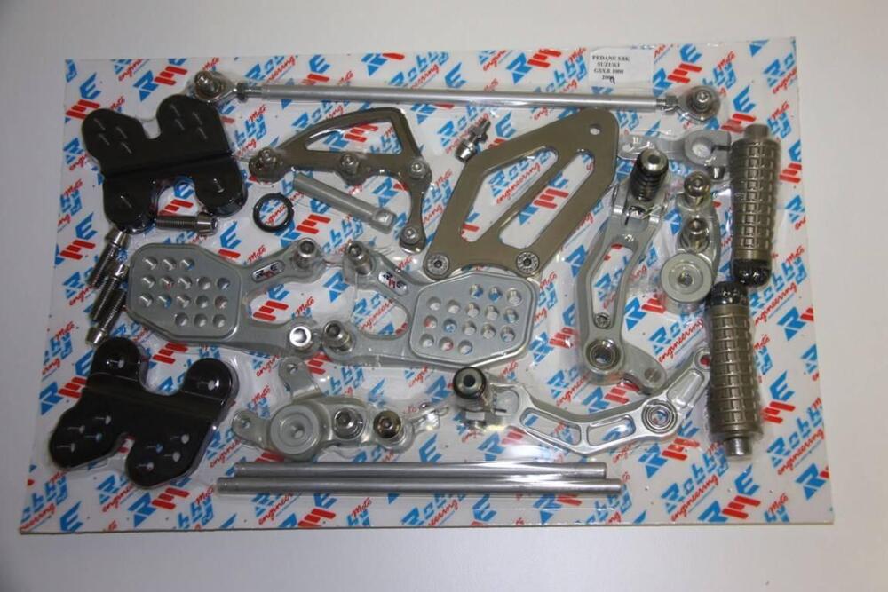Pedane arretrate racing ROBBY MOTO SuzukiGSX-R1000 Robby Moto Engineering