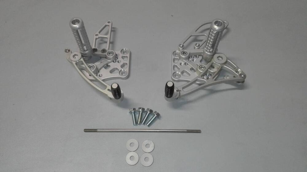 Pedane arretrate racing Suzuki GSX-R 600 e 750 Euro Racing