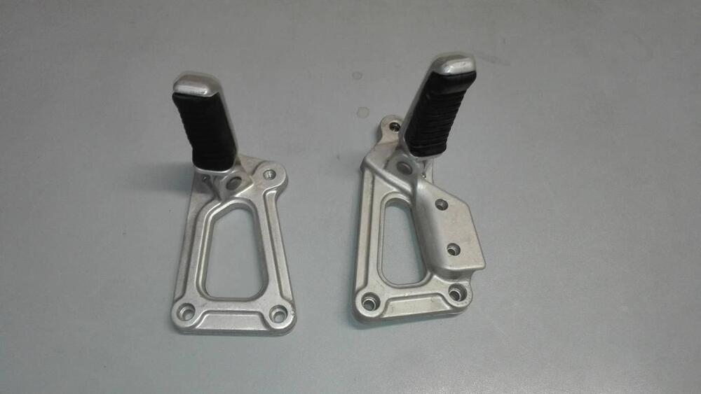 PEDANE PILOTA DUCATI851-888-SS600-SS650-SS900 (3)