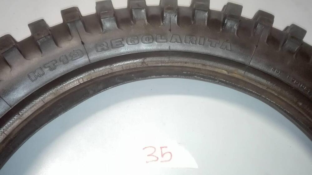 PNEUMATICO PIRELLI MT19 4.00-18 (2)