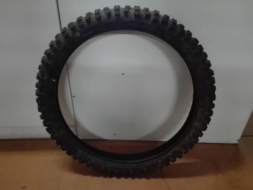 Pneumatico Bridgestone 19 pollici