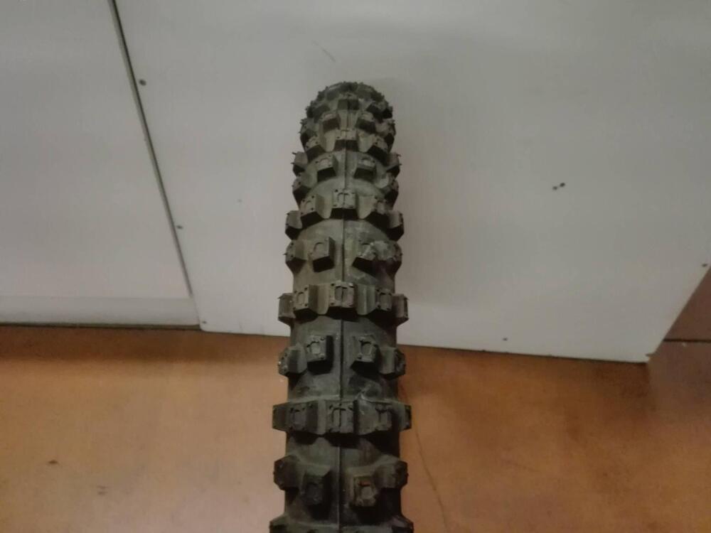 Pneumatico Bridgestone 19 pollici (2)