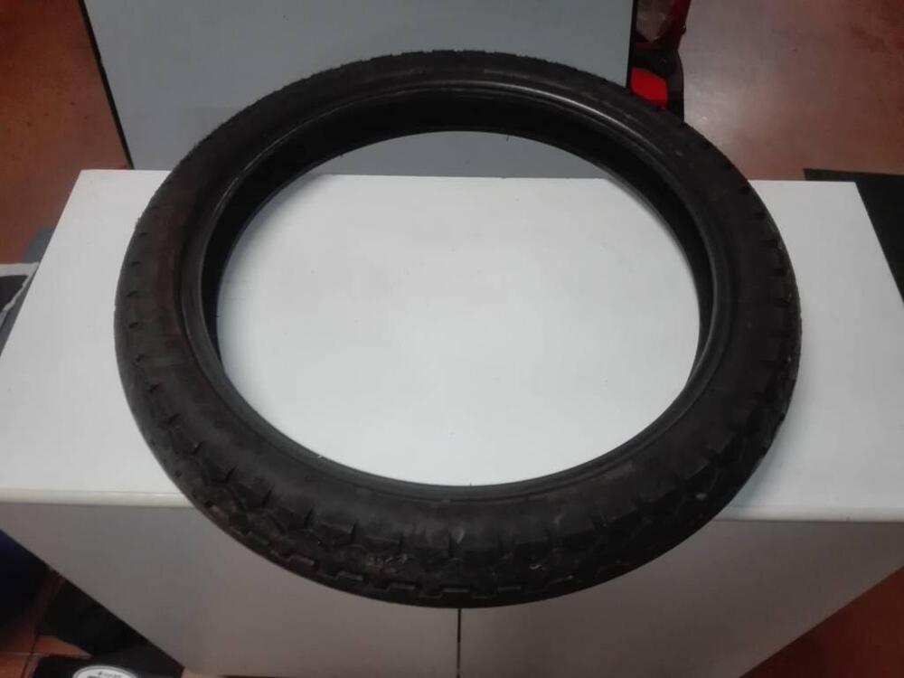 Pneumatico Dunlop anteriore 19 pollici