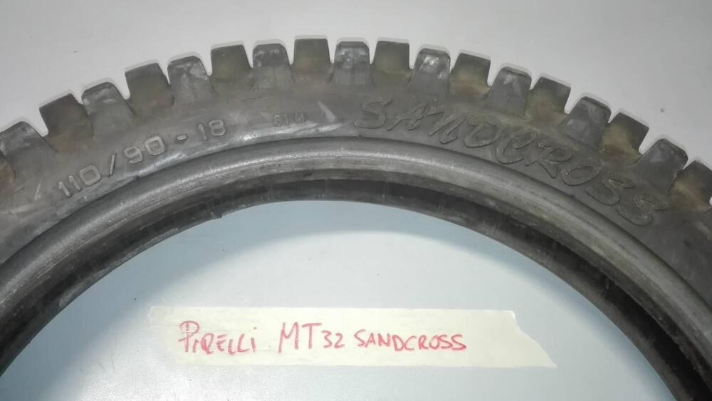 PNEUMATICO PIRELLI MT32 110.90-18 (3)