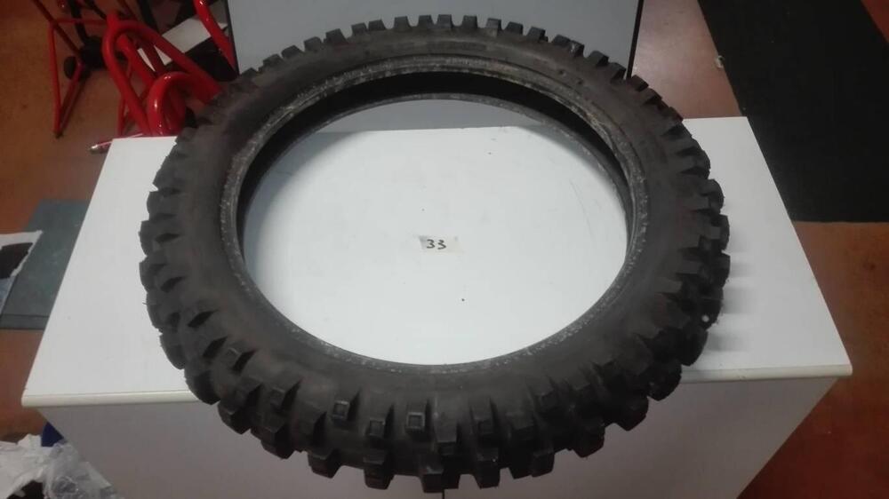 Pneumatico WEE RUBBER 100.100 x 18