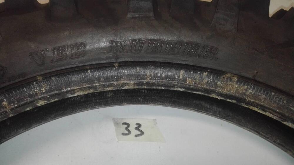 Pneumatico WEE RUBBER 100.100 x 18 (2)